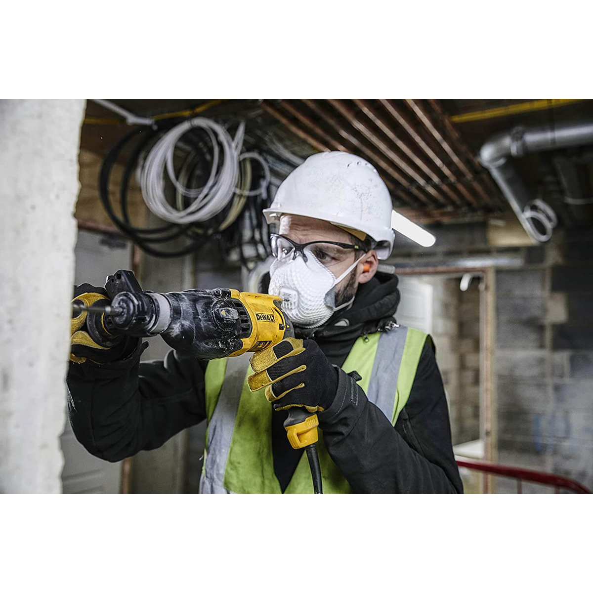 Перфоратор мережевий DeWALT, SDS-Plus, 800 Вт, 2.6 Дж, 3 режими, 0-5500 уд/хв, 0-1500 об/хв, валіза, вага 2.6 кг D25133K