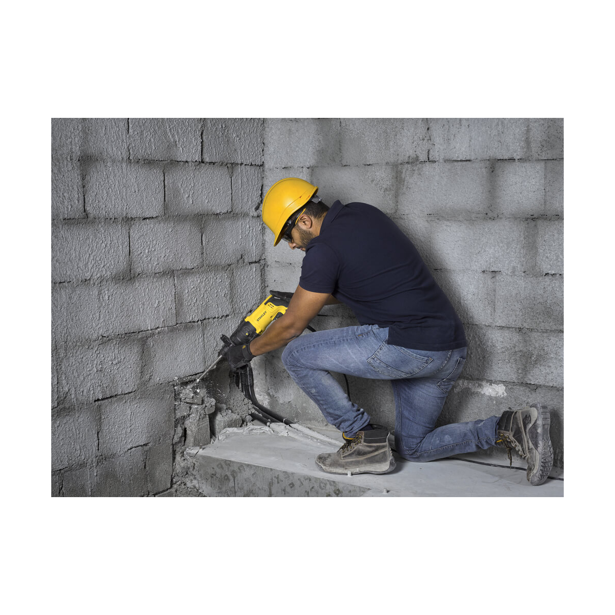 Перфоратор мережевий STANLEY : SDS+, P= 800 Вт. J=3,4 Дж. 3 режими, арт. SHR263K-RU (шт.)